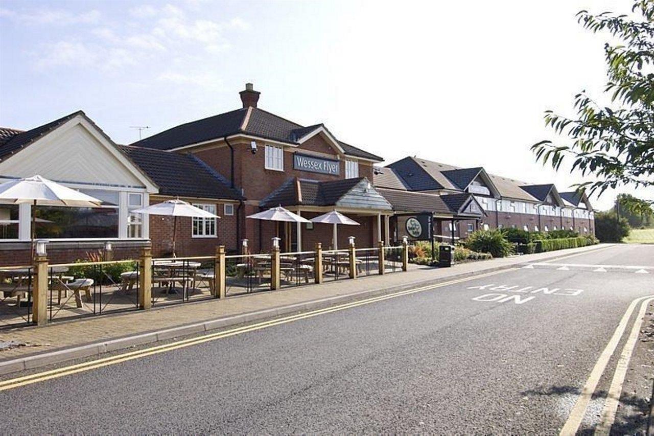 Premier Inn Bristol South Exterior foto